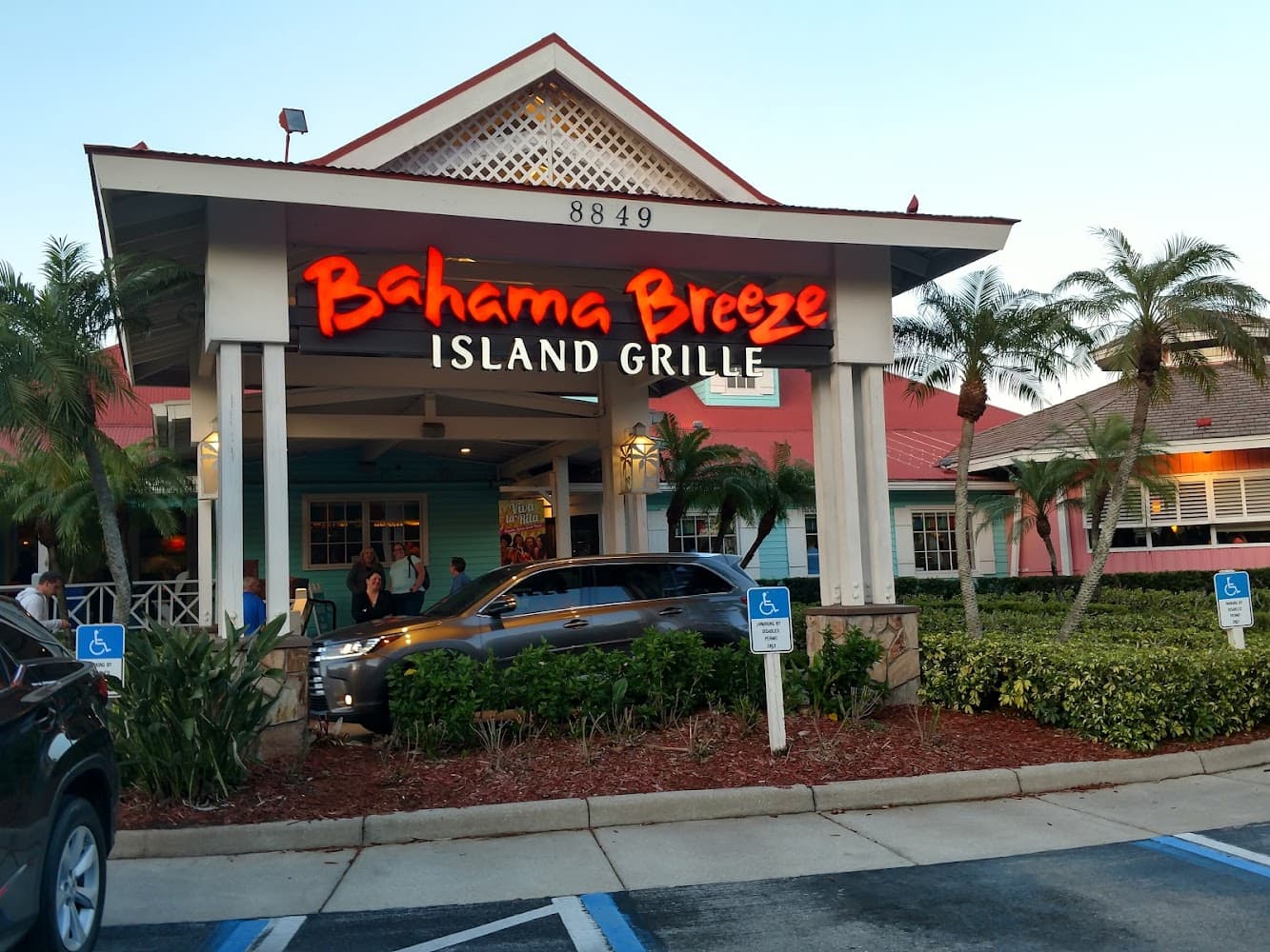 Google street view image of Bahama Breeze