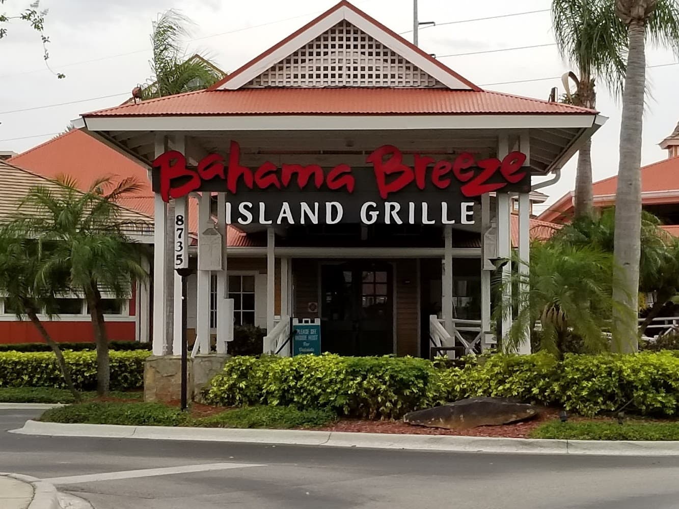 Google street view image of Bahama Breeze
